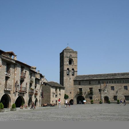 Los Arcos Aínsa Exterior photo